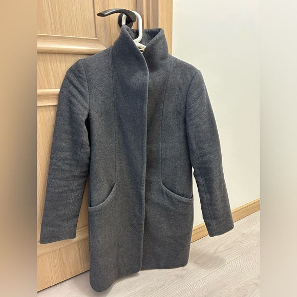 Aritzia Cocoon Coat in Grey size xs - Picture 5 of 7